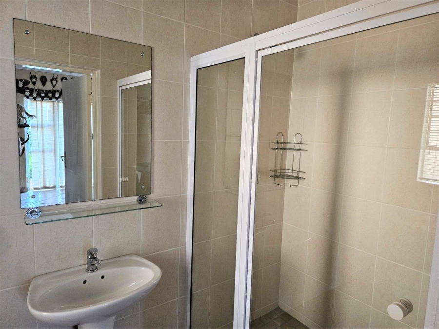 4 Bedroom Property for Sale in Kosmos North West